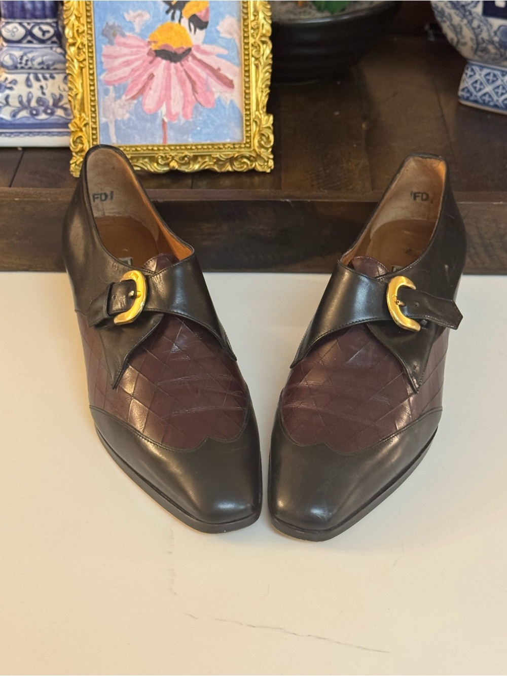 🤎🖤 VINTAGE WING TIP BROWN AND BLACK LEATHER MINK STRAP WING TIP SHOES! 🤎🖤